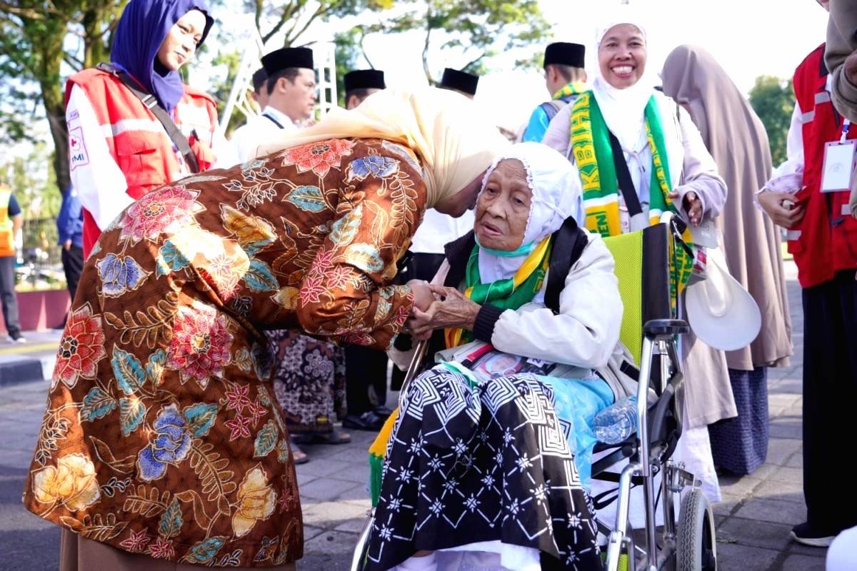 176 Jemaah Haji Kloter 11 Tiba di Kebumen