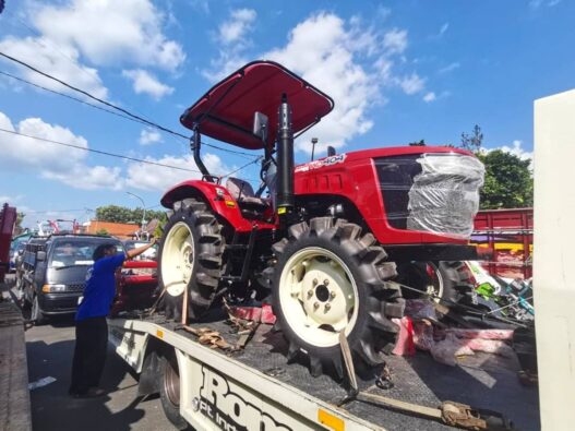 32 Kelompok Tani Terima Bantuan Alsintan