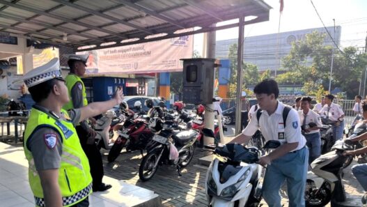 Ada Knalpot Brong hingga Tanpa Helm