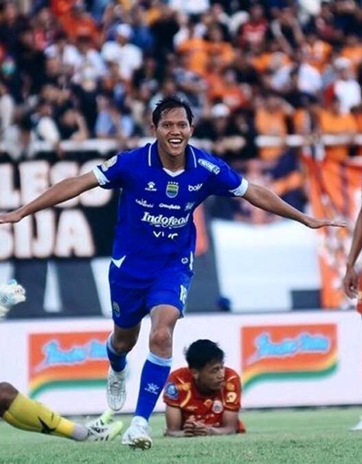 Adam Alis Bersaing dengan Ronaldo