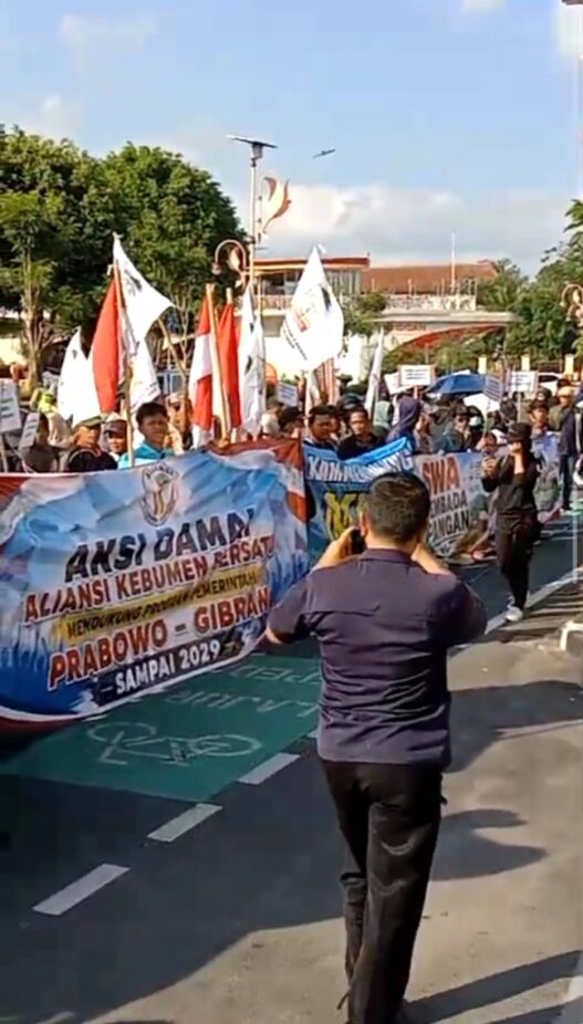 Aliansi Kebumen Bersatu Aksi Dukung MBG