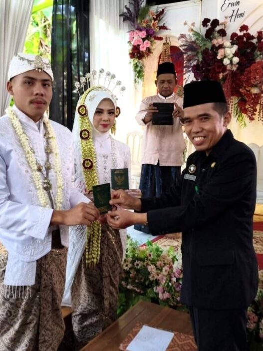 Angka Pernikahan Tembus 955 Pasangan