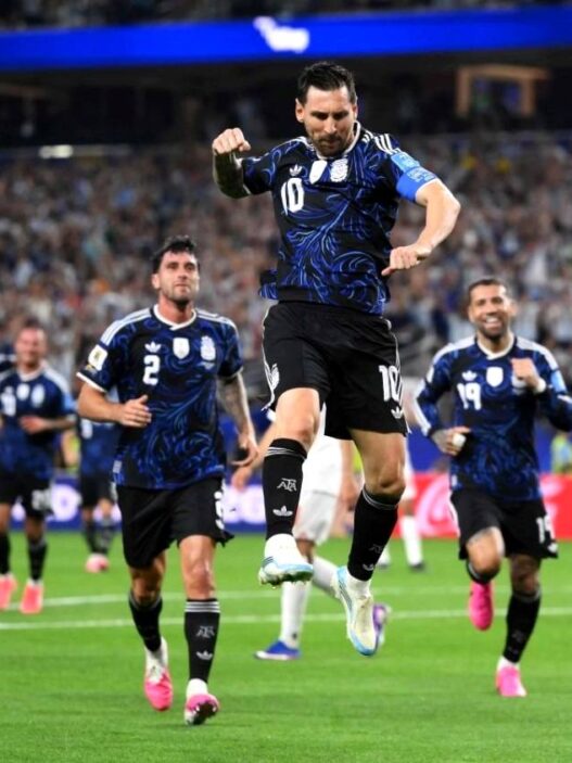 Argentina Sempurna di Grup J