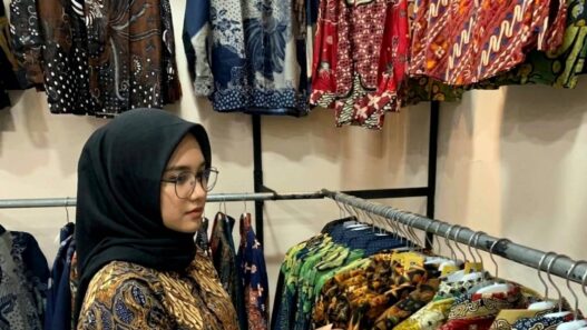 Atasan Batik Mulai Rp 30 Ribuan