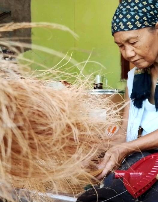 Bahan Baku Naik, Perajin Tetap Tahan Harga