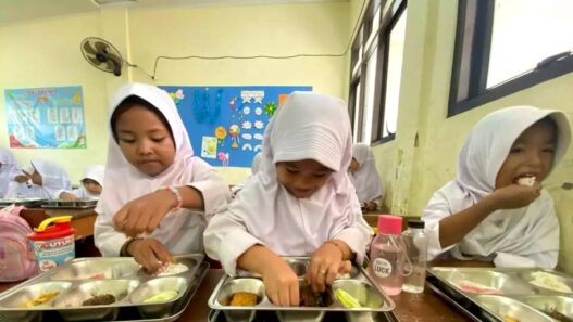 BGN Cari Dana di Luar APBN untuk MBG