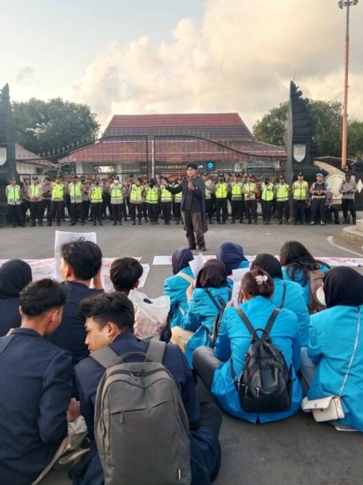 Desak Evaluasi MBG dan Sejumlah Kebijakan