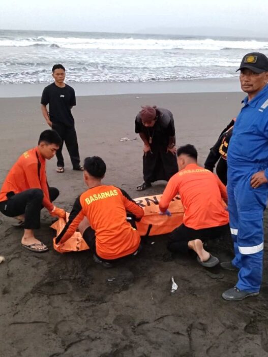 Dua Korban Ditemukan Meninggal