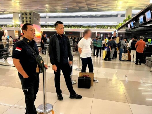 Dua WNA Eks Napi Nusakambangan Dideportasi