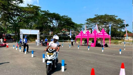 Edukasi Pelajar Lewat Lomba Safety Riding