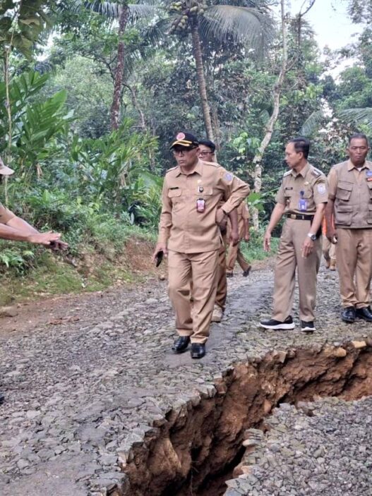 Empat Dusun Alami Tanah Bergerak