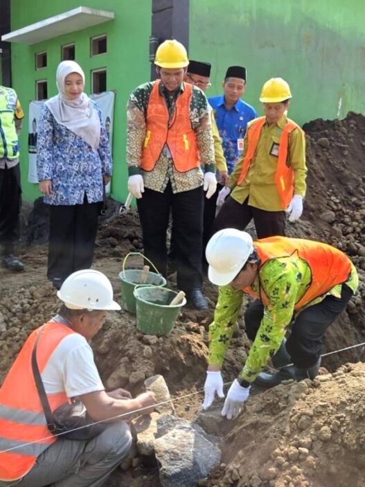 Gedung KUA Bojongsari Mulai Digarap