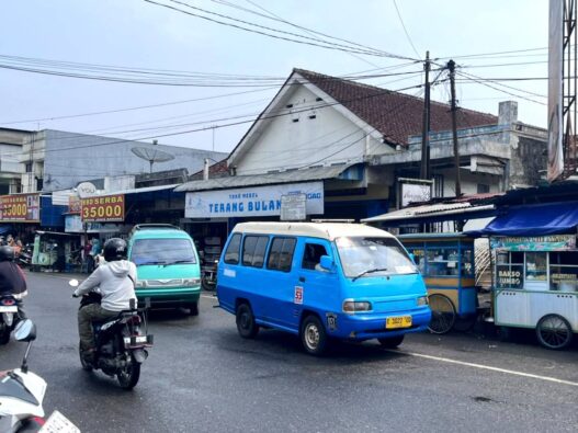 Hanya 35 Trayek Angkot yang Masih Jalan
