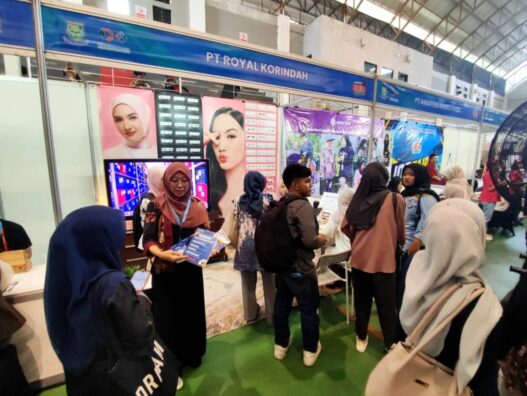 Industri Bulu Mata dan Retail Masih Diburu