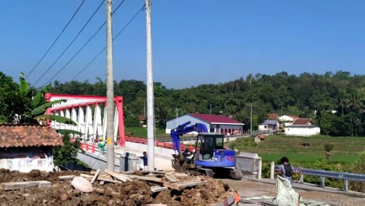 Jembatan Logawa Butuh 10 Rambu