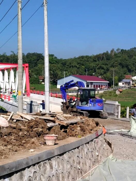 Jembatan Logawa Butuh 10 Rambu