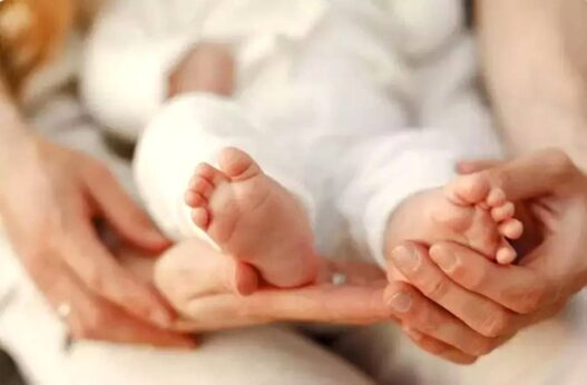 Jumlah Bayi yang Lahir Terus Menurun