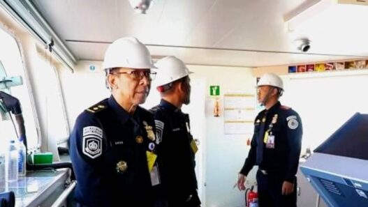 Kapal Kargo Berbendera Panama Diperiksa Imigrasi