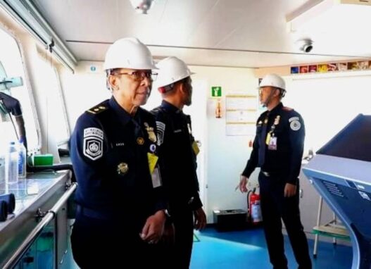 Kapal Kargo Berbendera Panama Diperiksa Imigrasi