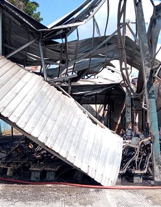 Kebakaran Hanguskan Kantor dan Bengkel Bus