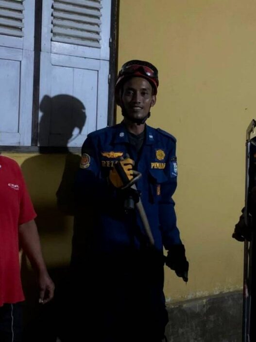 Kobra Masuk Permukiman, Damkar Turun Tangan