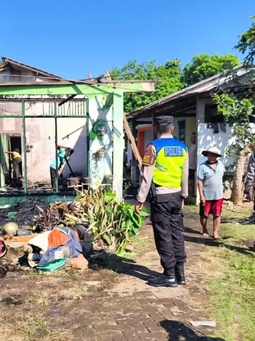 Korsleting Listrik, Rumah Kosong Terbakar
