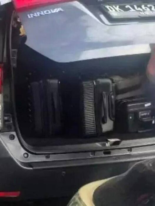 KPK Geledah Kantor Imigrasi Denpasar