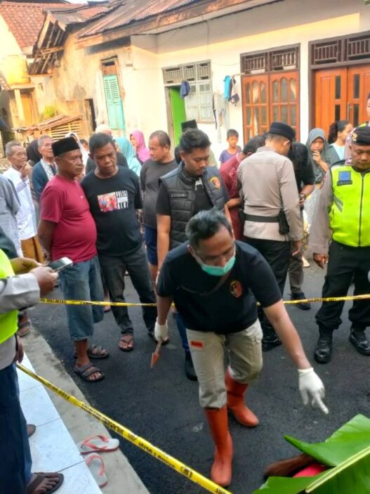 Lansia Ditemukan Meninggal di Jalan Setapak