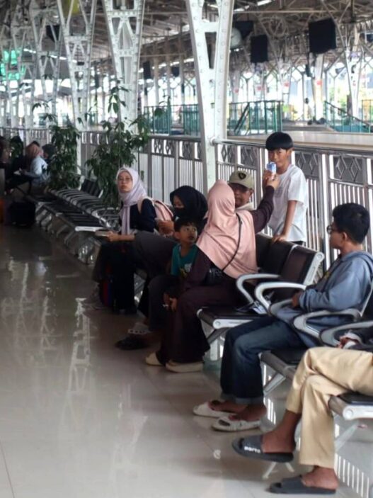 Libur Sekolah Dongkrak Penumpang KA