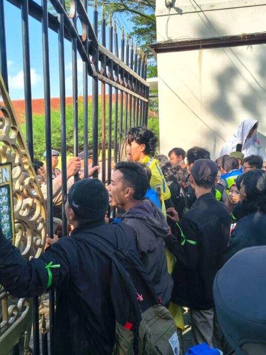 Mahasiswa Tuntut MBG dan KDMP Dihentikan