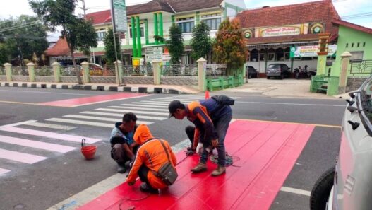 Marka Jalan Ditambah di Kawasan Sekolah ‎