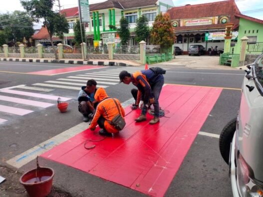Marka Jalan Ditambah di Kawasan Sekolah ‎
