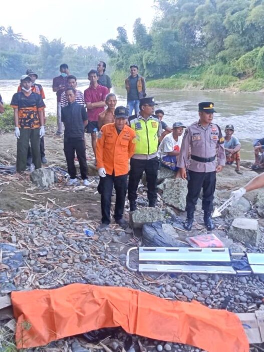 Mayat Pria Mengapung di Sungai Serayu