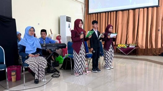 MC Tiga Bahasa Curi Perhatian