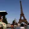 Menara Eiffel pangkas Jam Operasional