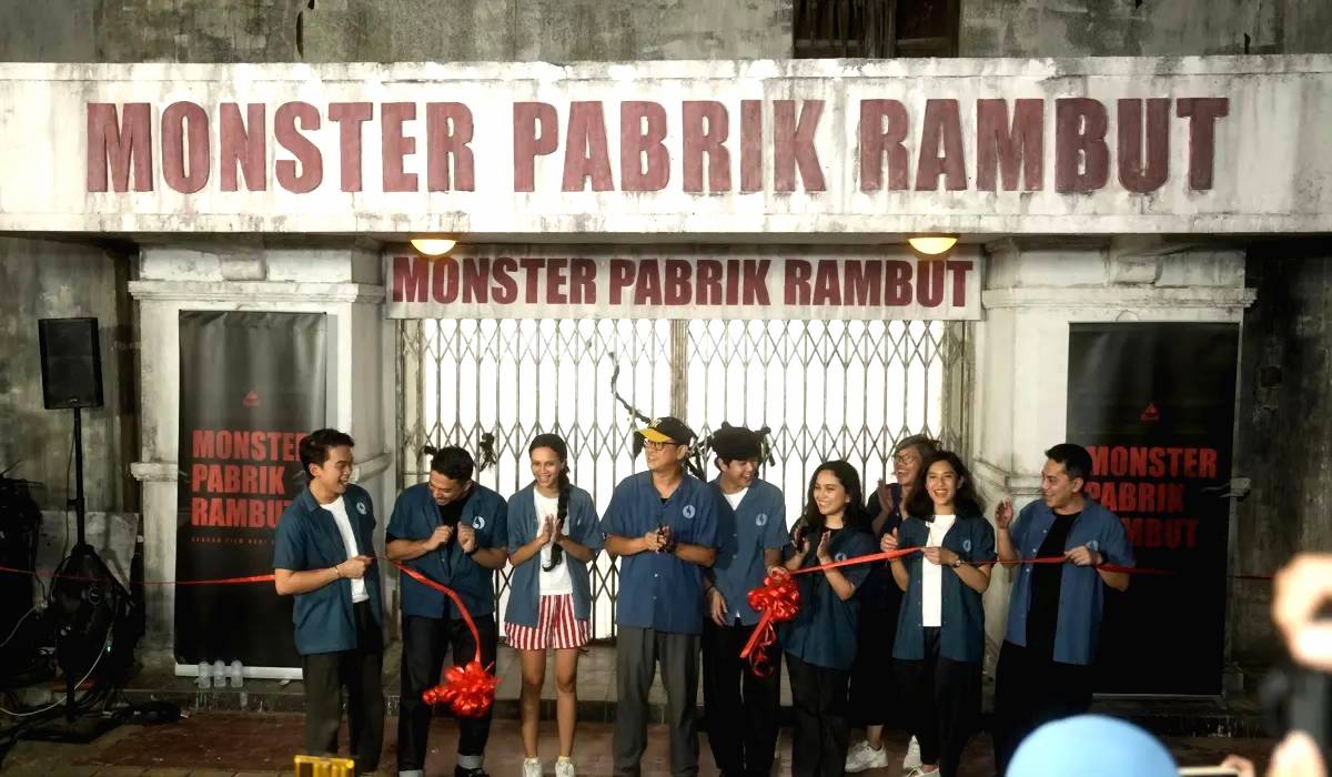 Monster Pabrik Rambut