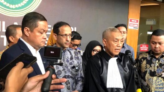 Nadiem Makarim Minta Dibebaskan