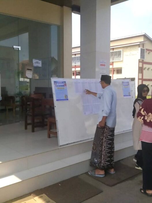 Nasib Kursi Kosong SMP Menunggu Bupati