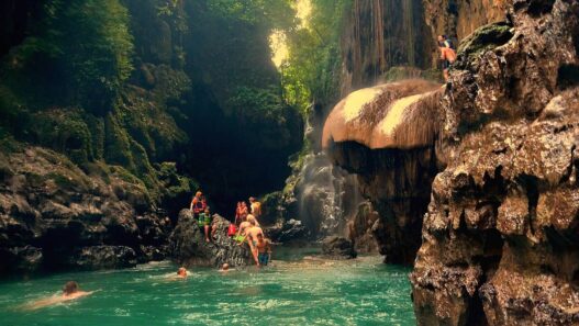 Pesona Batu Payung Green Canyon