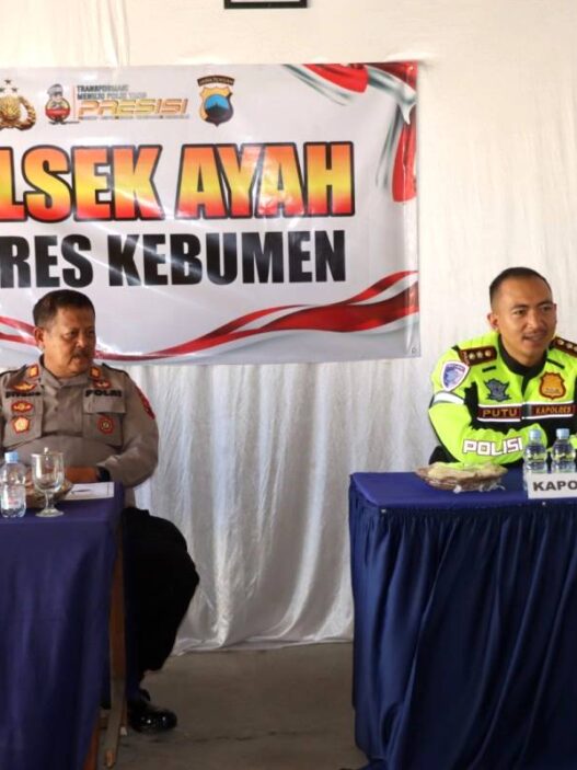 Polres Salurkan Bantuan untuk Pelajar