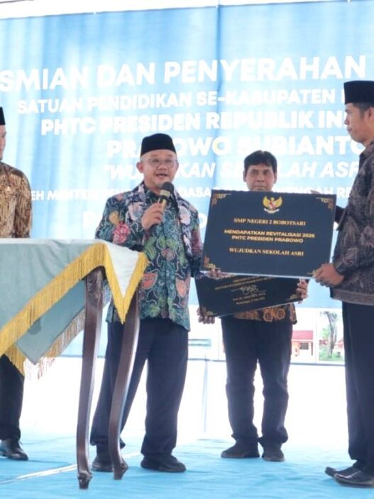 Revitalisasi Total 44 Sekolah