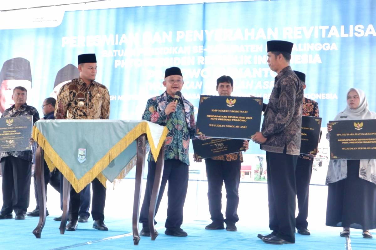 Revitalisasi Total 44 Sekolah