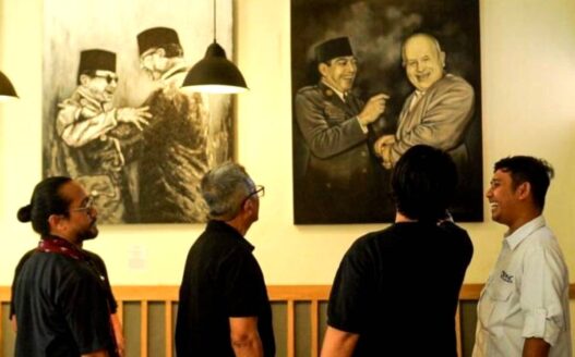 Sebelas Pelukis Cilik Ramaikan Art Exhibition Dialog Dunia