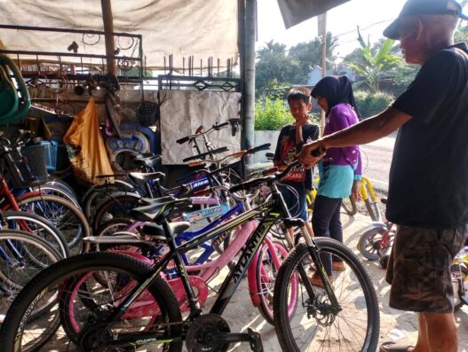 Sepeda Bekas Laris Manis