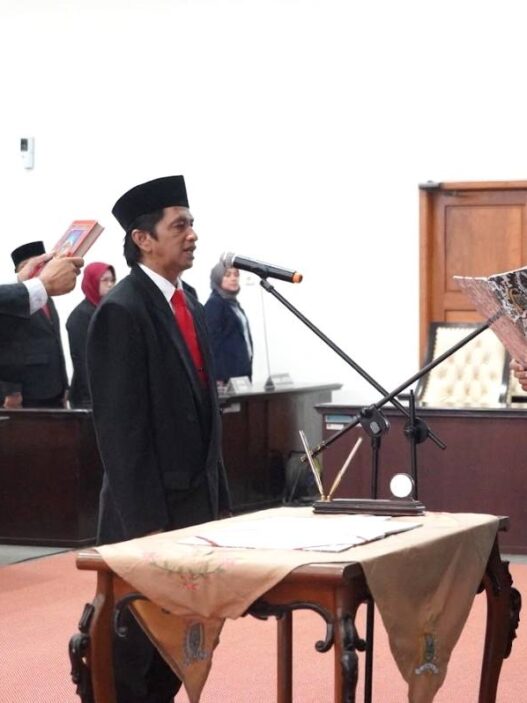 Sugeng Wibawa Resmi Dilantik, PAW Anggota DPRD