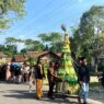 Takir dan Gunungan Hasil Bumi Meriahkan Grebeg Sura