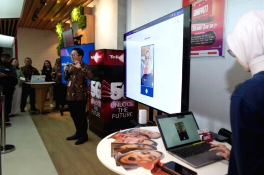 Telkomsel uji coba registrasi biometrik