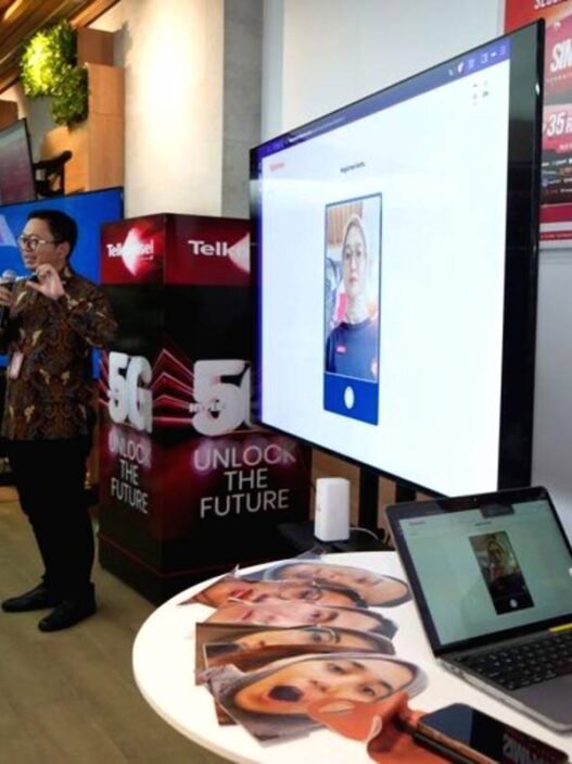 Telkomsel uji coba registrasi biometrik