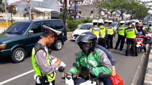 Tilang operasi patuh