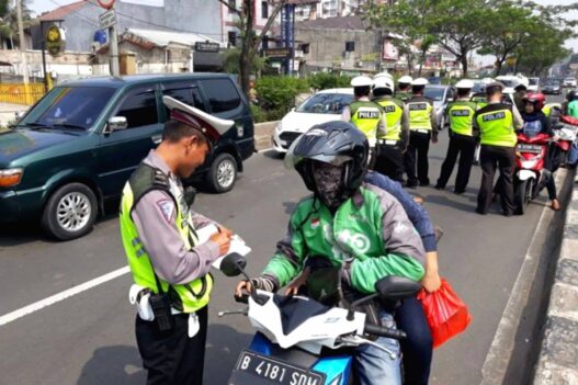Tilang operasi patuh
